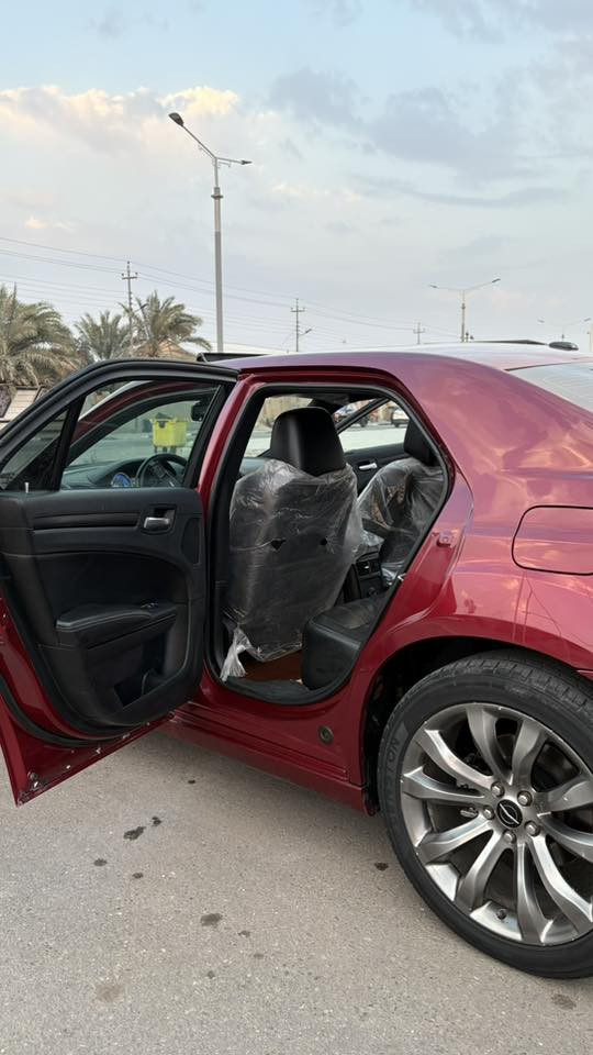 السلام عليكم اوباما 2014 ( ادوات ادوات ادوات) السياره فئه الS السياره فووول مواصفات للاخير بانوراما كشنات جلد كهربائيه منضومه زنون كير طياره شاشه جبيره ( كصتها جنطه ) ( متومه وكامله ورقم الشاصي من تدكه تطلع السياره نفسها ) وسنويتها وياها للاستفسار *********** المو شراي لا يتصل ( مكاني بصره )
