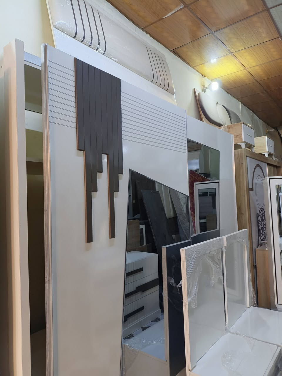 غرف نوم تركي مستخدم نضافه فوول ببع او مراوس وبأسعار مناسبه للاستفسار اللتصال على  ***********او واتس اب
