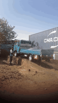 من رخصت الادمن المحترم          سامسونج موديل ٢٠٠٠للبيع رقم بابل السياره نضيفه جدا محرك وكير واكسل مكفولات تخم تاير جديد لا تبخير لا تنقيص ترايك وين ما تريد رقم دولي بسمي  السعر ٤٥ مكان السياره بغداد ابو غريب
***********
