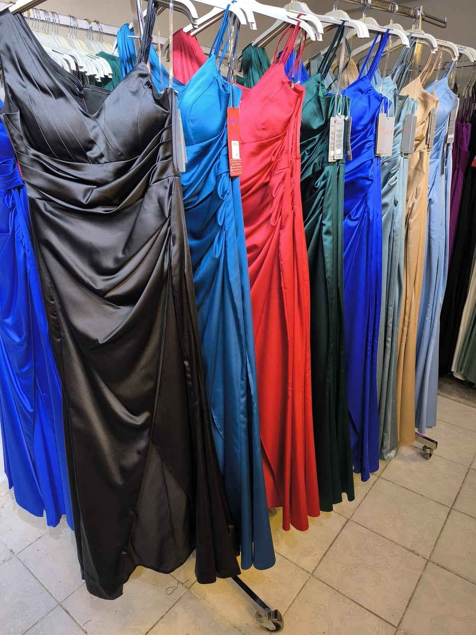 شروة فساتين سهرة العدد 200           السعر 16$🔥
https://t.me/+XrD3IR8o4844ODg0

مجموعة الشروات النسائية على الواتس اب 👇
https://chat.whatsapp.com/CKS3WoKK2X3D5YevOik4Nc


**إذا كنت صاحب هذا الإعلان وتريد حذفه لأي سبب، رجاءا أرسل رسالة إلى الدعم الفني**