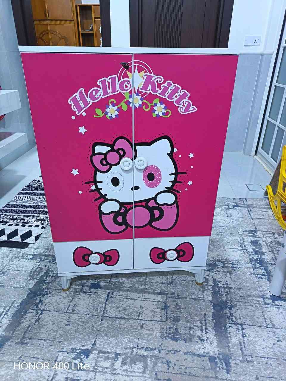 السلام عليكم عندي كنتور اطفال بناتي وجربايه نضيفات كلش السعر خاص ***********
