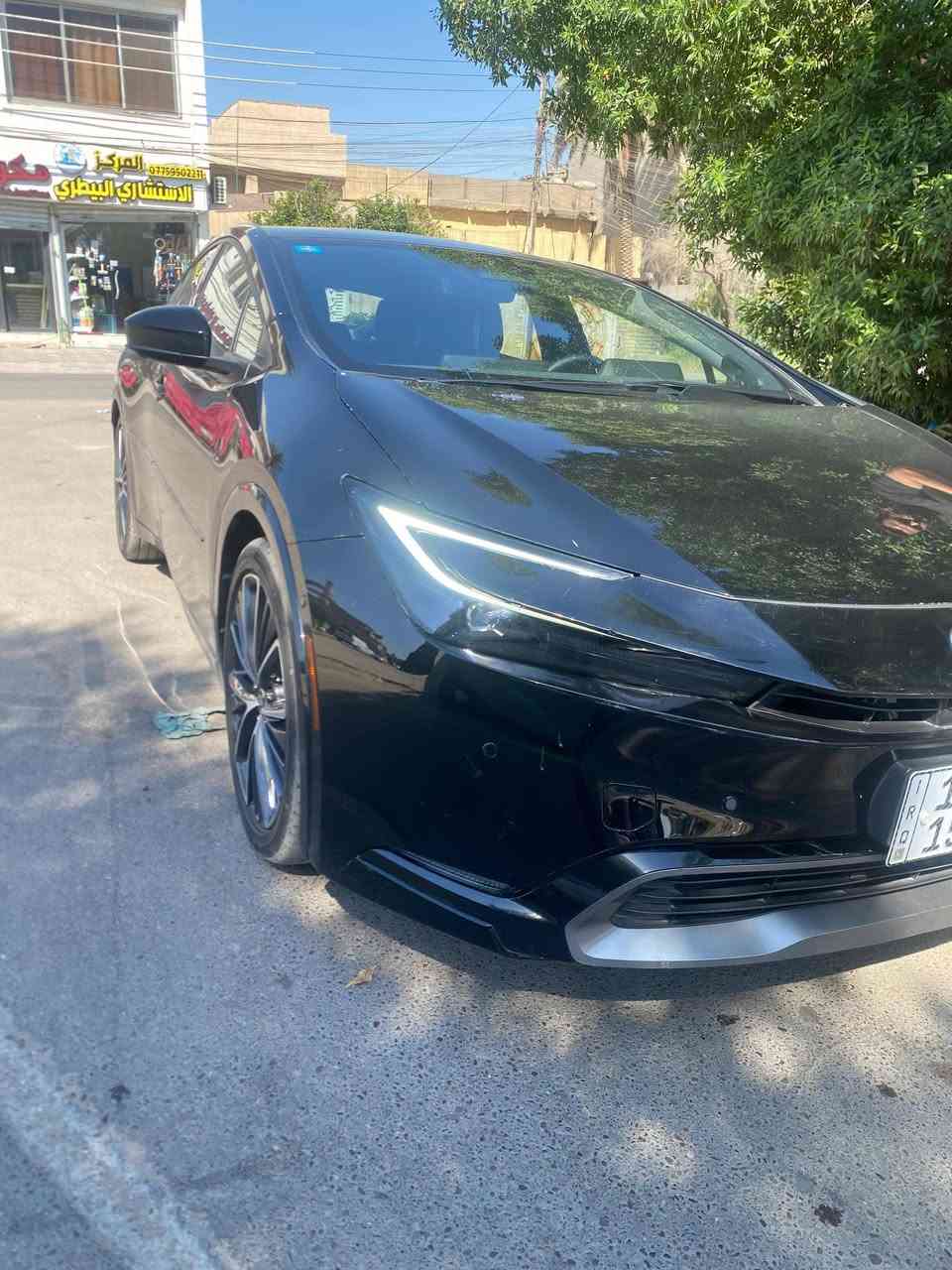Toyota prius 2024 limited 
فول
 للاخير حادثها باب السايق من امريكا مبدل 
بنيد وجاملغ وباب عكس السايق مبدل نفس اللون 
للتواصل :***********
مكاني بغداد حي العدل
