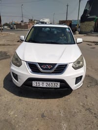 عندي سيارة شيري تيكو موديل 2013 نظيفة وجاهزة مابية اي نقص فقط صبغ هلال...