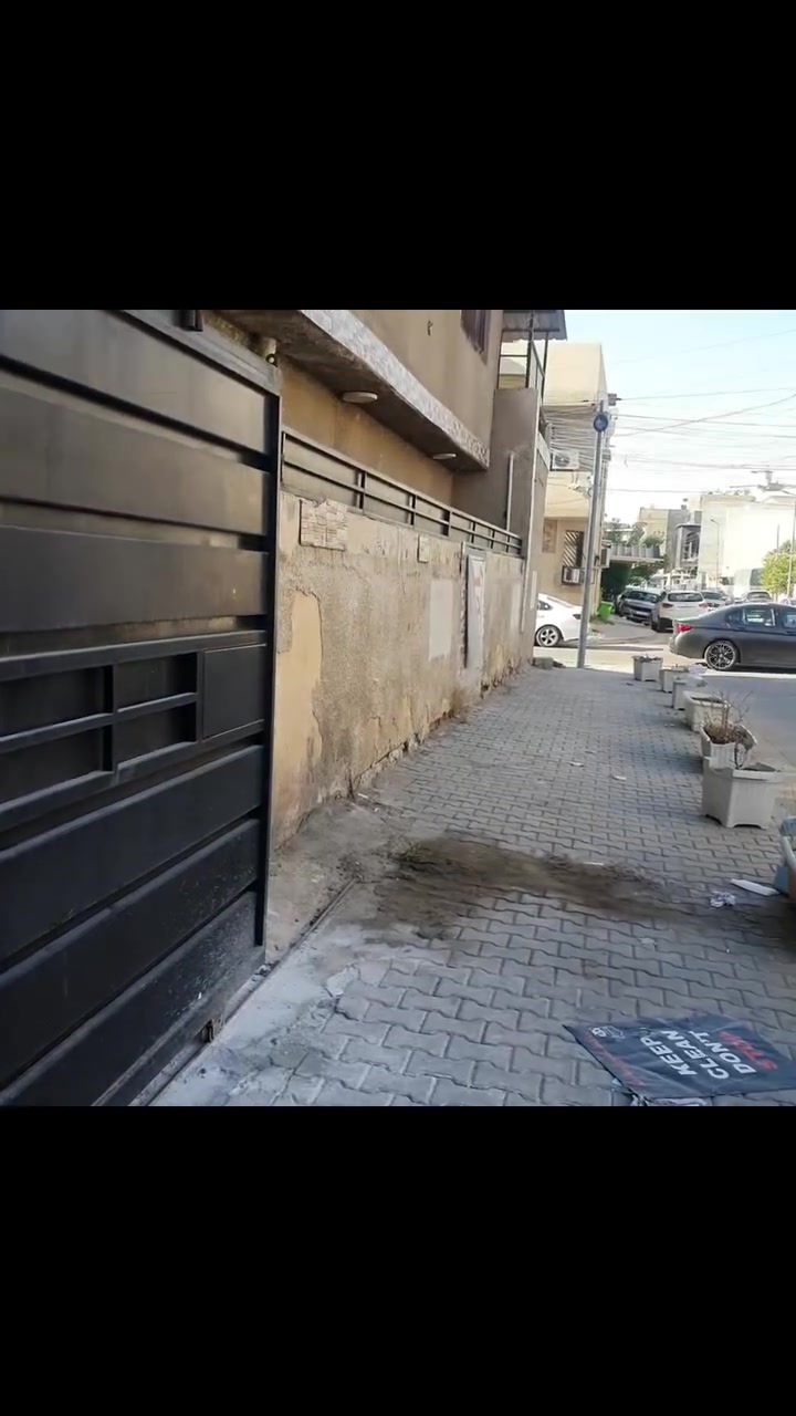 دار متكون من ثلاث طوابق مساحة الدار 115.5 الواجهة ٢٠ متكون من خمس غرف نوم حمامات عدد ٢ ومطبخين وبيتونة وكراج للسيارة عنوان الدار الاعظمية شارع الضباط فرع صيدليه المثلث او فرع متوسطة الإقلام الذهبية
للإستفسار  ***********
دار للايجار متكون من ثلاث طوابق مساحة الدار 115.5 الواجهة ٢٠ متكون من خمس غرف نوم حمامات عدد ٢ ومطبخين وبيتونة وكراج للسيارة عنوان الدار الاعظمية شارع الضباط فرع صيدليه المثلث او فرع متوسطة الإقلام الذهبيه
