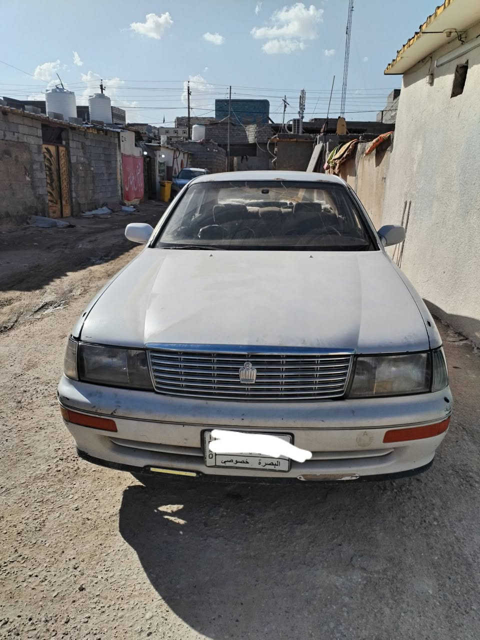 سلام عليكم  سياره بطه للبيع محرك وكير ثنين ونص جدد توه شادهن حداديه زينه  مصفره غرامات وراعي موجود  سياره يردله ترتيب  لان جانت متروكه الكشره شوف العين  بيهه نواقص قليله   سعره ٣٨ بي مجال بسيط للشراي   راسني وبخدمتك  ***********
