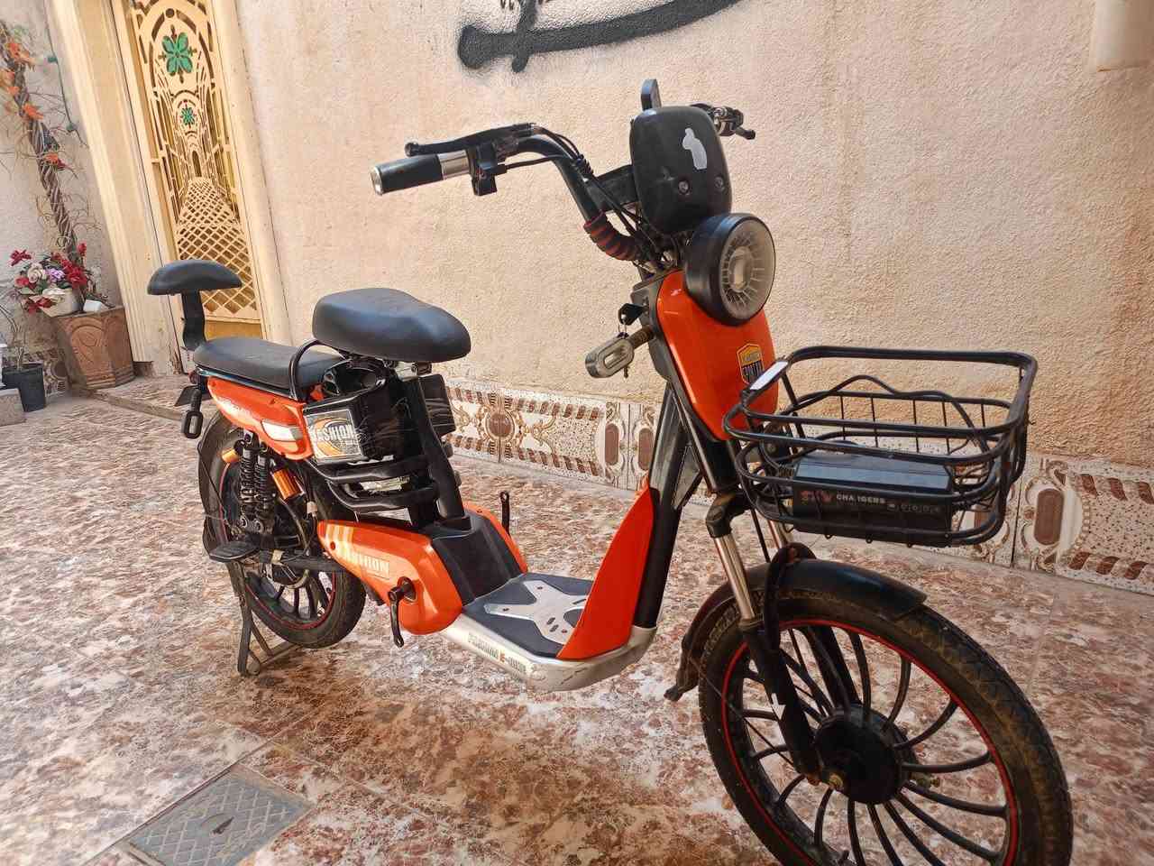 سلام عليكم
دراجه شحن الى للبيع
دراجه مديل 25 جديده كسر كارتون
كلشي شغال عوزه بس بطاريات
سعره 125 او بيه مجال


**إذا كنت صاحب هذا الإعلان وتريد حذفه لأي سبب، رجاءا أرسل رسالة إلى الدعم الفني**