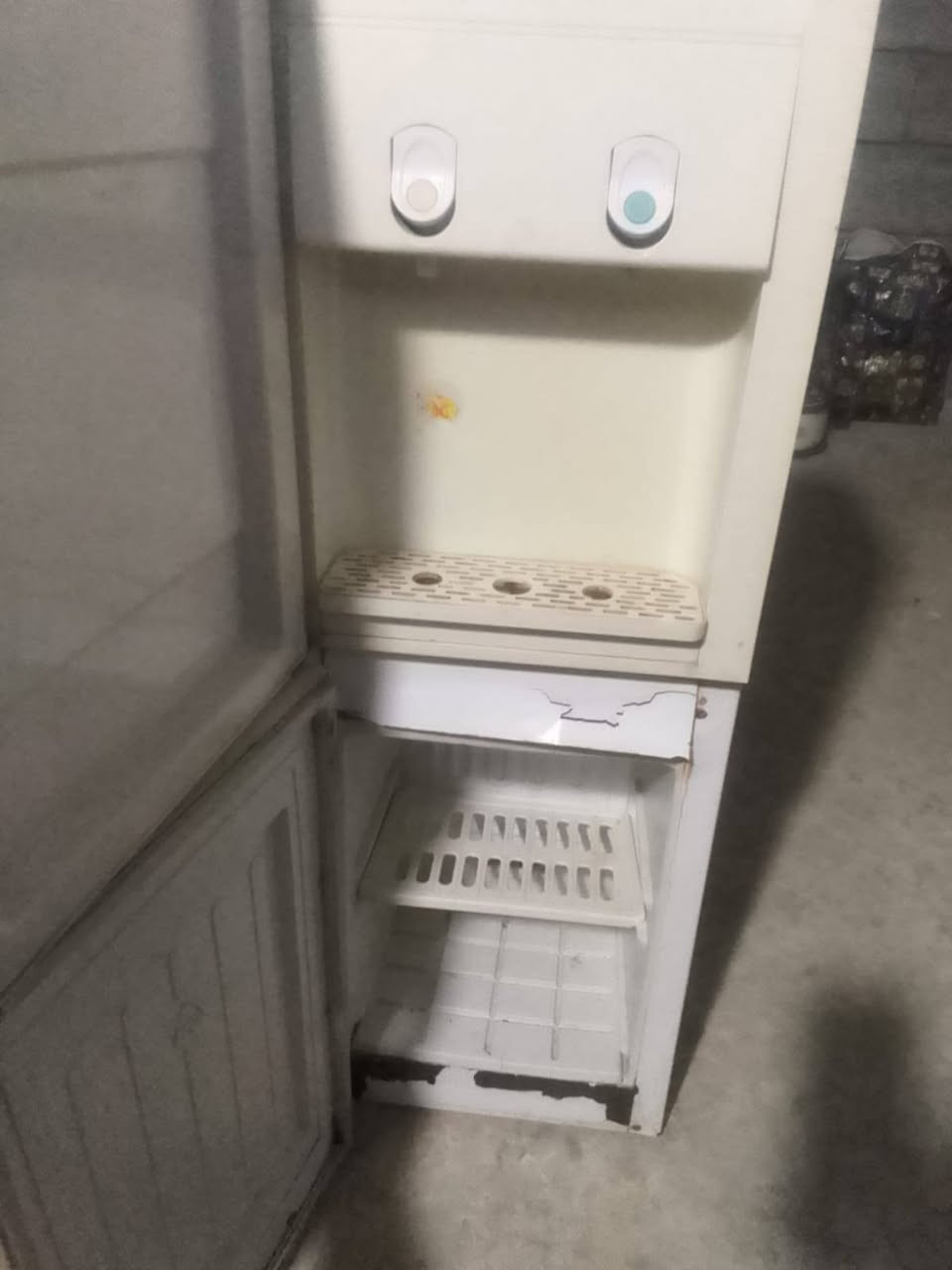 ثلاجه ماي شغال بشرط 40 الف وبي مجال مكاني اربيل


**إذا كنت صاحب هذا الإعلان وتريد حذفه لأي سبب، رجاءا أرسل رسالة إلى الدعم الفني**