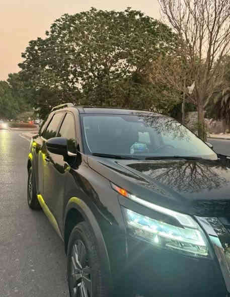 نيسان بافندر 2022 فئهSVماشيه 104الف  وارد امريكي  السياره بيهه تبديل باب السايق او تكحيل اصبعين فقط مكينه 6 رادار أمامي خلفي كير طياره تثبيت تسارعي 9نمر جنطه شفط (للبيع او المراوس حسب القناعه) 
للإستفسار اكثر اتصل ***********
