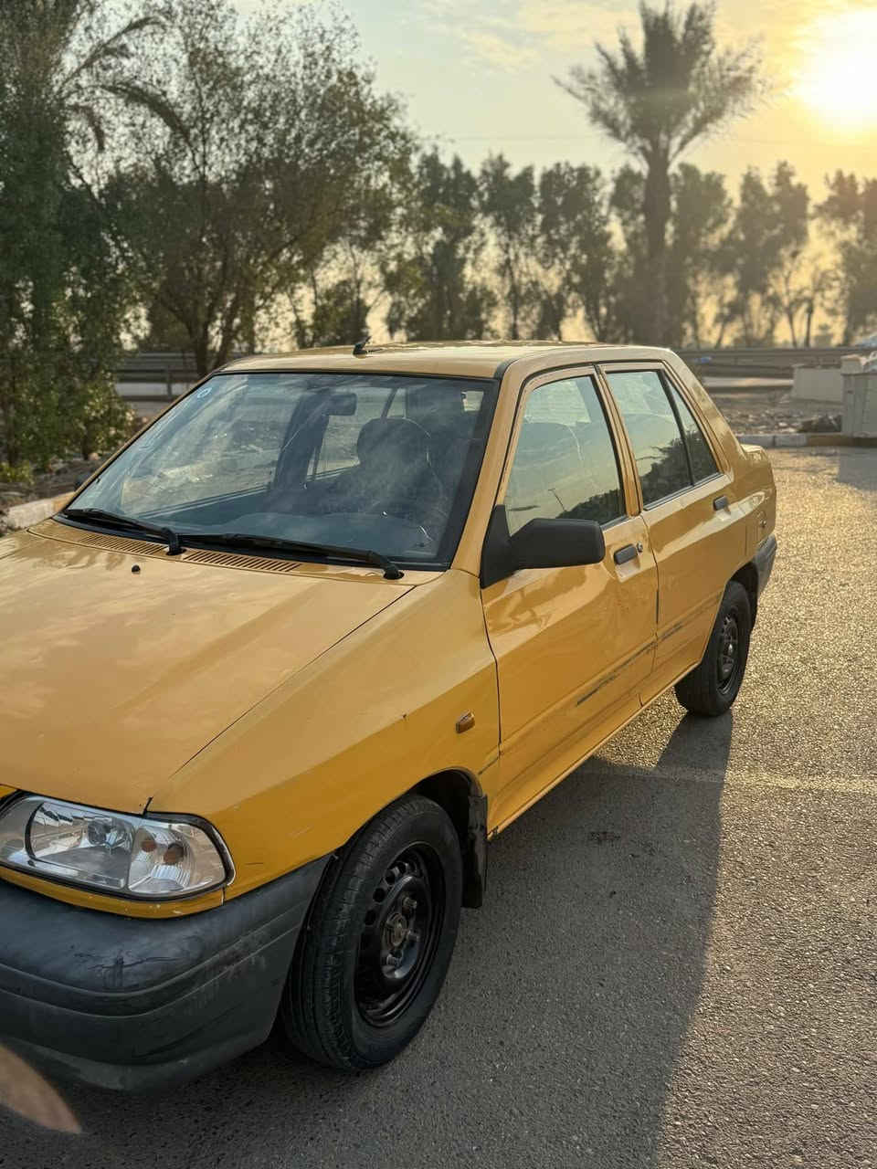 السلام عليكم من رخصت الأدمن المحترم 
سايبة 2017 رقم بغداد باسمي كير مكينة شواصي مكفولات 
عنوان بغداد الجديدة السعر 38 
***********
