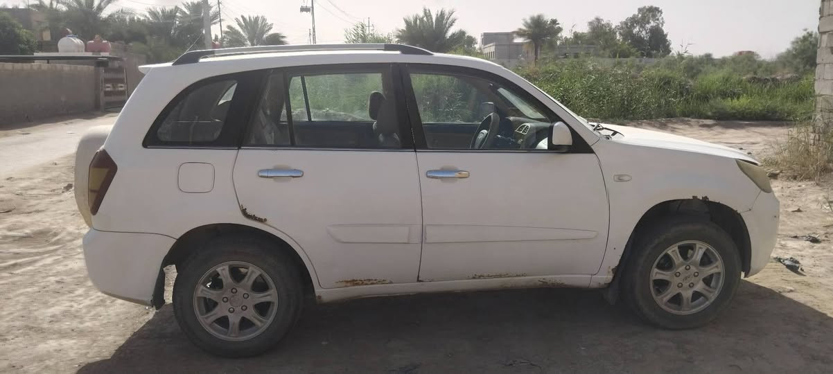 تيگو 2013  رقم قادسية الجديد
سنوية بأسمي ل 2035
محرك 1800 ما مفتوح 
گير كهربائي 5 نمر مكفول 
حدادية 100 %
تبريد شغال  
بيها ضربة بالجاملغ الخلفي فقط 
وبيها خياسات بسيطة والباقي مكفول 
ماشية 238
السعر 52 وبيه مجال 
رقم الهاتف / *********** ديوانية, القادسية
