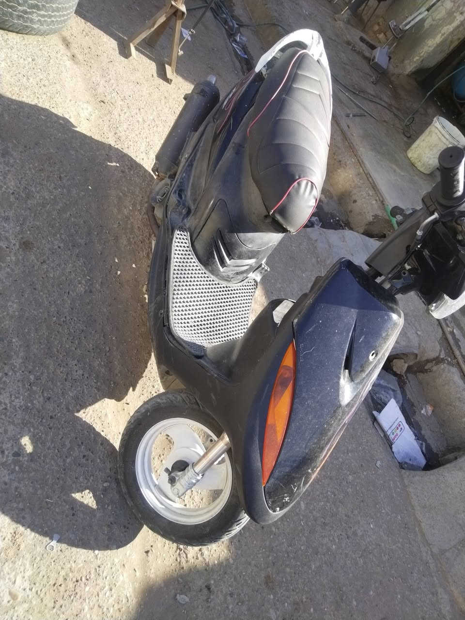 للبيع دارجه ماكس عدله بلاديه الدراجه شلعه ومعدل وين متريد اطلع بيه الدراجه بيه تزويد مكاني بعقوبه400وبيهةمجال  العسر***********الرقم
