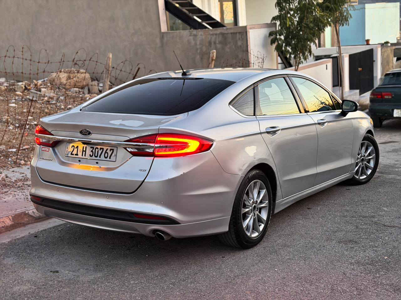 السلام علیکم   ***********📞📞
شوین سلیمانی   
نرخی   ١٢٢ $ وەرەقە 
  فورد ڤیوژن ٢٠١٧ مەکینە گەورە  ٢.٥  ٣ شاشەو شاشەوگەورە و مەرکەزی و کودی دەرگا  ٢ بارجە بی ناو بی ێیرباگ تەقین  بو زانیاری زیاتر بەیوەندی بکە  
*********** السليمانية, العراق
