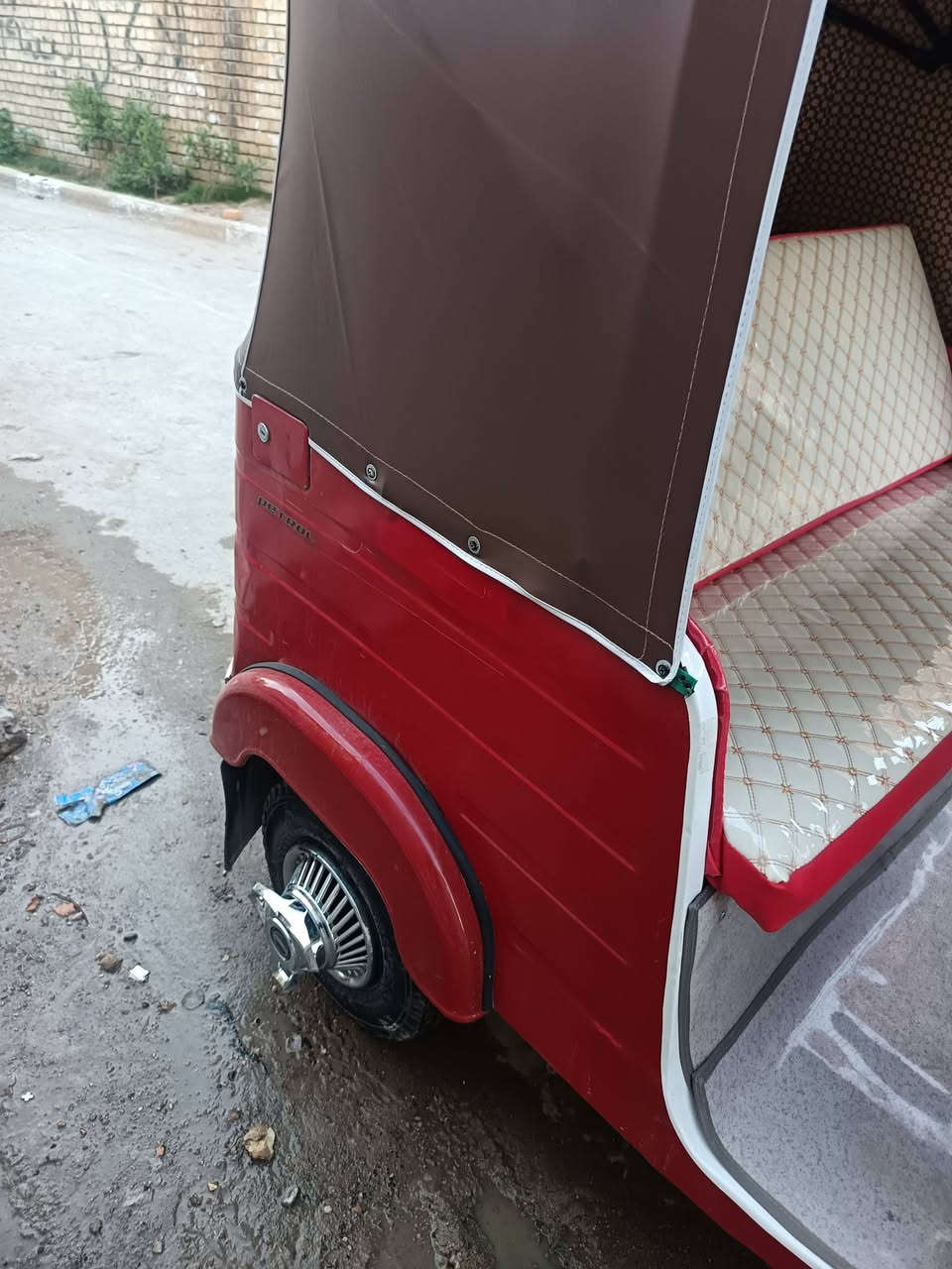 تكتك للبيع موديل 17 رقم وسنويه مصبوغه عام جماليه مكينته خير من الله ما بيه نقص بجك لشغل رقم***********
