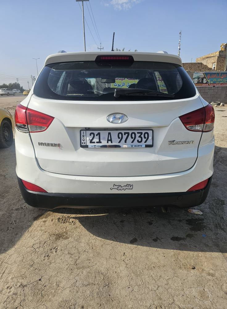 توسان موديل 10 رقم سليمانيه بأسمي بيها بارد فقط بدون قطرة صبغ  حداديه تبريد ثلج غرفه نظيفه سنويه مجدده ل 31. السعر 25 وبيها مجال مكاني الحله
للاستفسار *********** /***********
