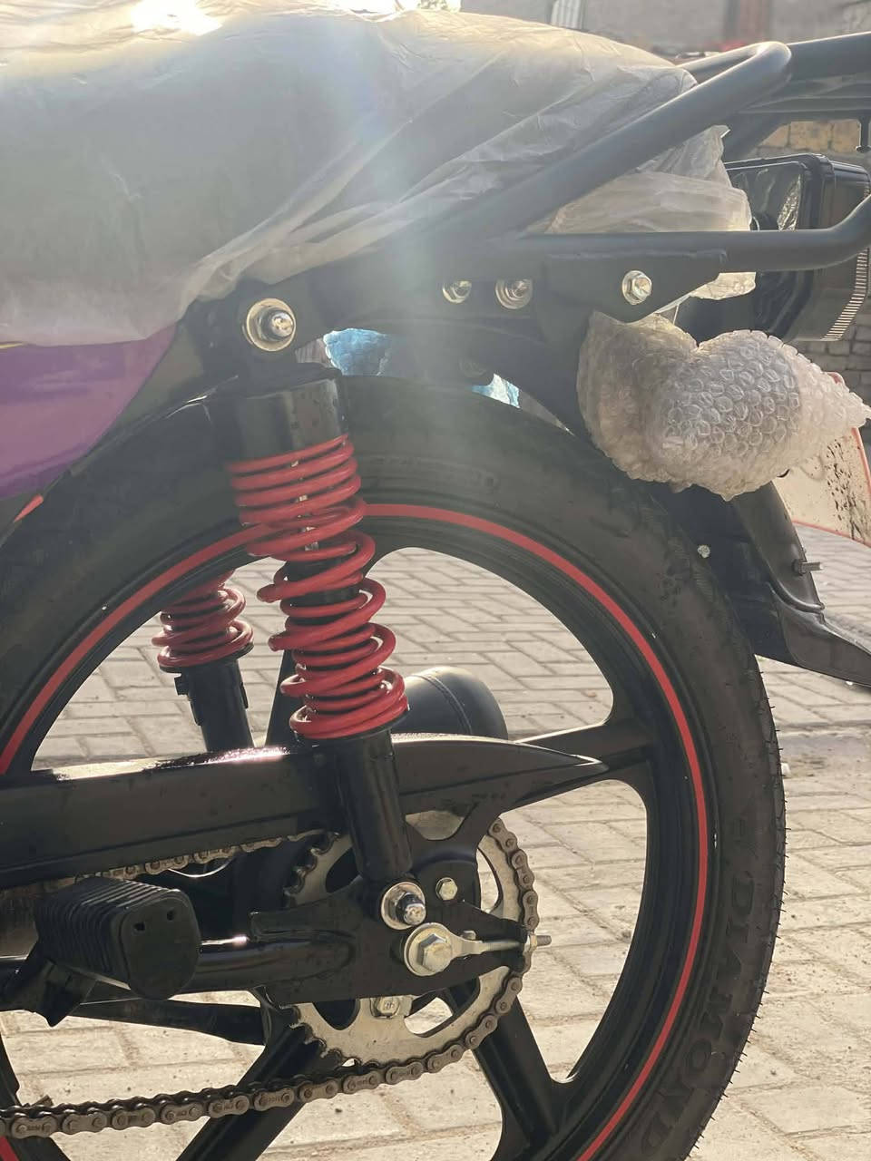 بغداد مدينة 
سلام عليكم دايون موديل 26 اوراق محرك 200 كفاله عامه 
صارلي 18 يوم من نزلته جديده رمبه سعرها مليون و200 
رقمي ‏‪***********‬‏
