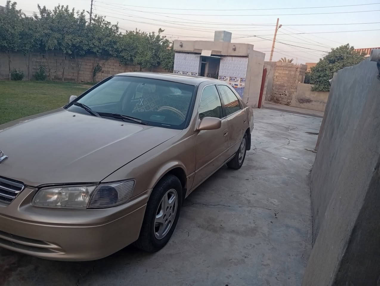 السلام عليكم 
للبيع كامري موديل 97 محرك 4 ابوالچف 
كير محرك بالشرط
تبريد شغال
صدر جيد جداً 
تخم تاير نضيف 
مصبوغه عام تكم وشواصي مكفوله
شرط التحويل مشروع وطني 
السعر 59 وبيها مجال
مكان السيارة العلم / سمره
الاستفسار 
***********
***********
