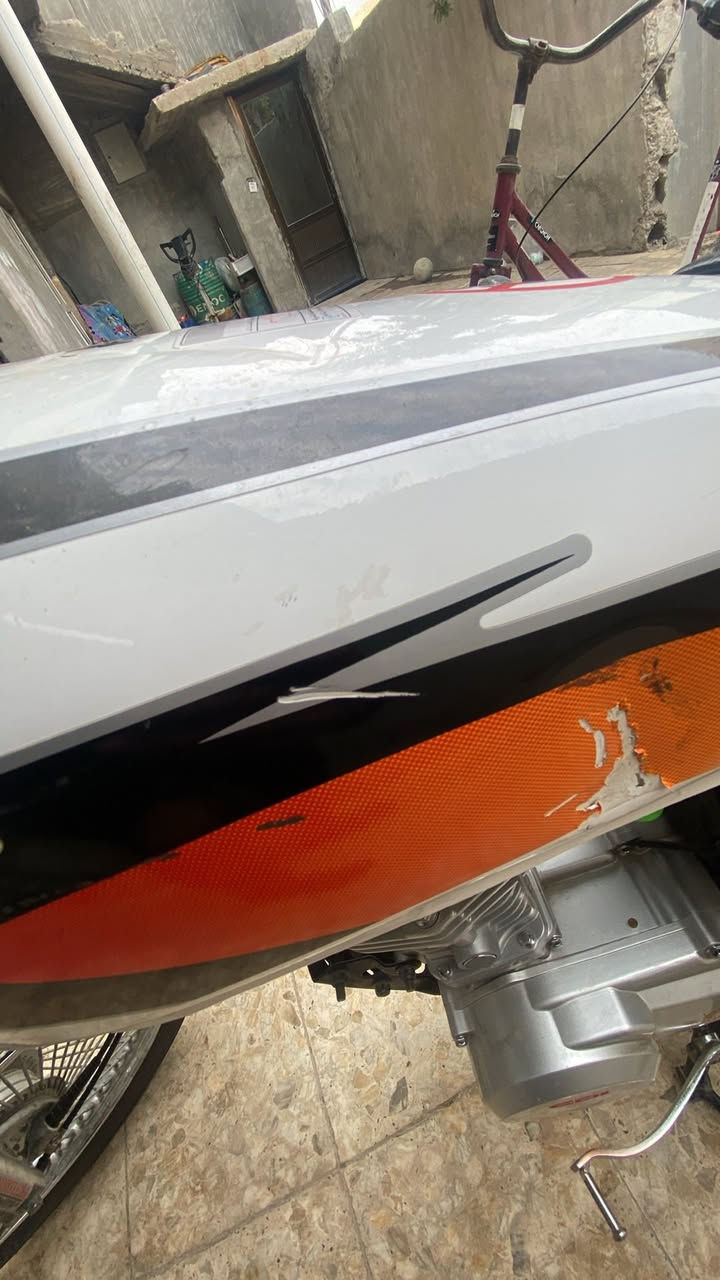 سلام عليكم مأطور نوع تايكر سلامجه  موديل 24 فول شلعه ﭑييـٰہ عيب مابي. بس. شاشا مامربوط  سعر 500  رقمي واتساب ***********
