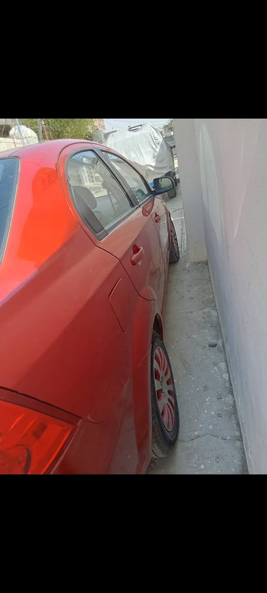 السلام عليكم للبيع اڤيو 2008 وارد امريكي كير ومكينه مكفولات تبريد ثلج  صدر نضيف سعر 58 وبيهى مجال بصيط مكاني ديالى بلدروز ***********
