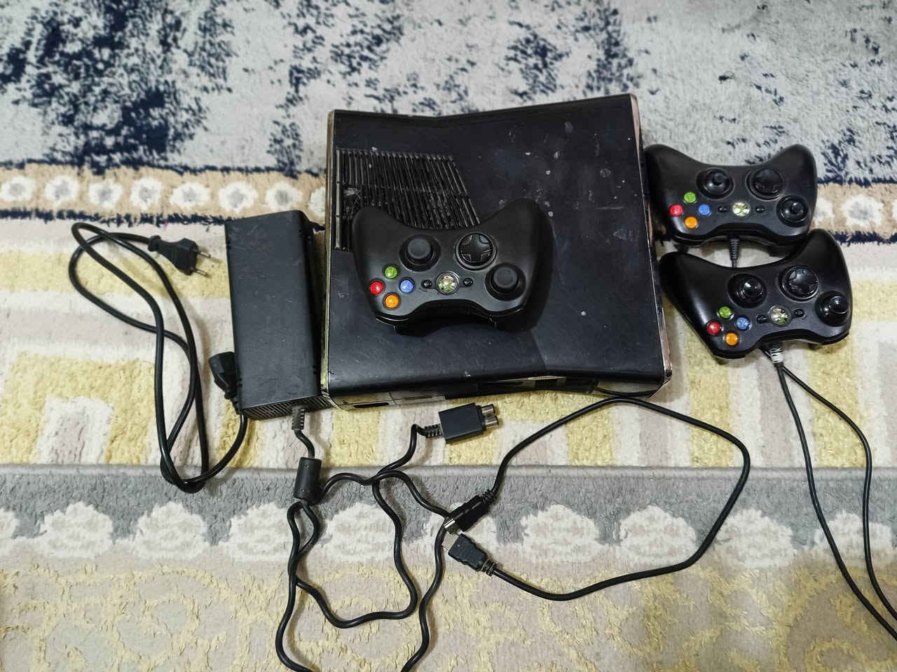 بلي xbox360 مهكر تهكير اورورا ارقا تحديث البلي وياه ثلاث جوستيكات جوستكين اصليات وياه من الشركه ويار وياه جوستك بدون واير جديد بالباكيت وياه كيبل موصل الاصلي والمحوله اصليه والجهاز بي وصل من اوربا
وياه كيبل HD اصلي
سعر البلي 110 وبي مجال للطيبن
ممتواجد علئ فيس 
***********. واتس اب متوفر
