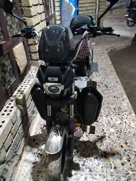 السلام عليكم
دراجة جبلي الاخوين موديل 22 كلشي شغال بي اي نقص مابي 
بطاريات تقرة 9ونص الدراجه خير من الله نظافة فول السعر   650 وبي مجال بسيط للا ستفسار الاتصال عل الرقم 
***********
***********
