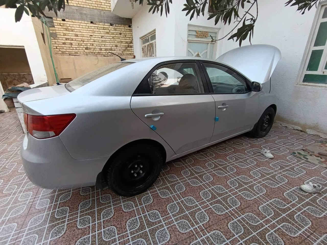 كيا سيراتو موديل 2013  سنوية ماساقطة لل 31  باسمي بيها 3 قطع صبغ السيارة جاهزة من كل شي  السعر 93 وبيها مجال  مكان ناصرية مركز  ***********
