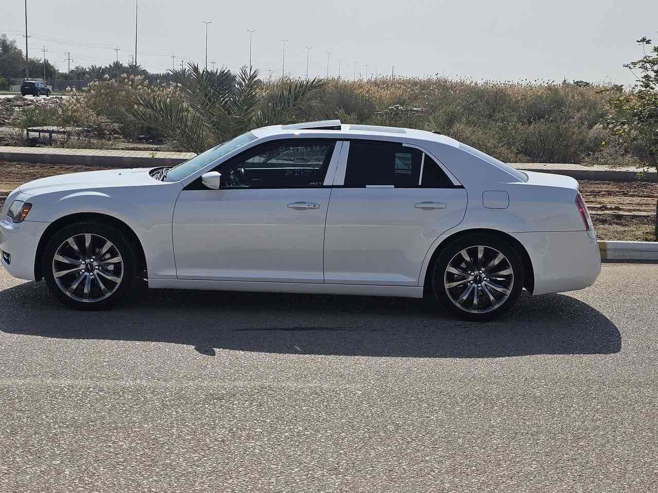 سلام عليكم اوباما S٢٠١٤ كلين سابقاً بس اندحجت بالجاملغ وبدلته لمامي ليمن ... والباقي كفاله وارد كندي .. السياره جديده بمعنى الكلمه ادامه كامله كير مكينه حداديه اكسن كوله شرط وع فحص.. مواصفات لS معروفه.. شاشه كببر..فتحه سقف . كشنين كهربائي داخل اسود كير طياره داخل محدث srt  ويل موزي 20.. تخم.تاير حلوه مثل لصوره بسمي تحول ... لسعر ٢١٠ وبيه مجال .. للستفسار اتصل ***********
