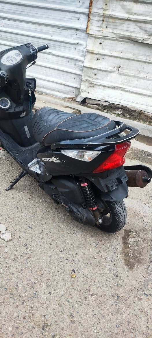 السلام عليكم دراجة ثلعب للبيع كلشي شغال سلف هندر كهربائيات  كفرات مختمه مكينه مجفته جديد 450 وبيه مجال بغداد رحمانية للتواصل خاص


**إذا كنت صاحب هذا الإعلان وتريد حذفه لأي سبب، رجاءا أرسل رسالة إلى الدعم الفني**