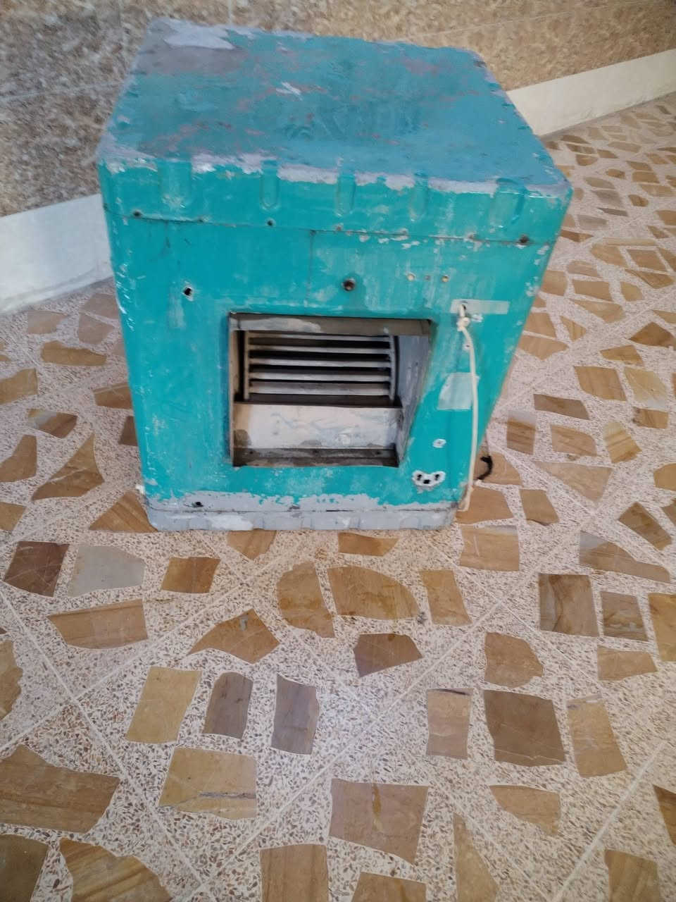 السلام وعليكم عندي مبرده +كونفيرات العدد 2 المبرده شرط الشغل الكونفيرات وحدة شرط وحدة بس بانكه يعوزها


**إذا كنت صاحب هذا الإعلان وتريد حذفه لأي سبب، رجاءا أرسل رسالة إلى الدعم الفني**