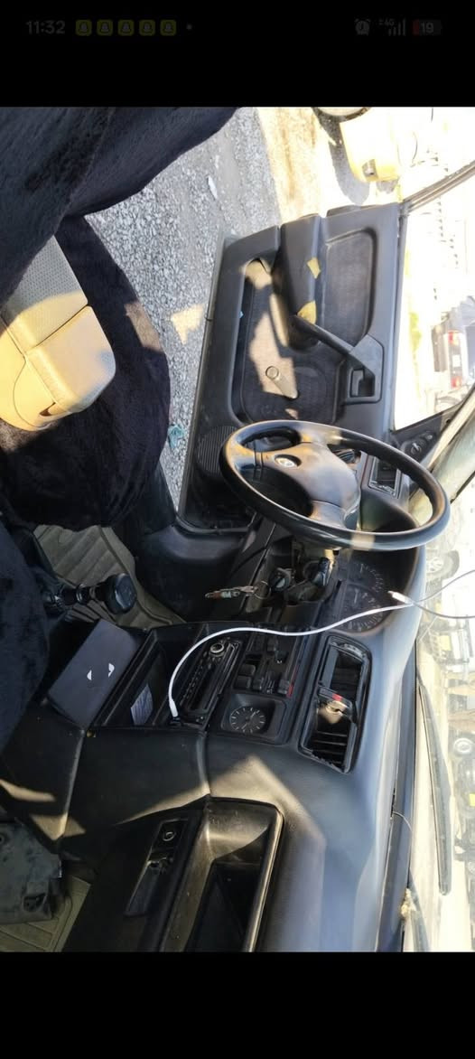 اوپڵ ڤیکترا 1991
محرک20 
ڕقم کرکوک 
 سحر 27


**إذا كنت صاحب هذا الإعلان وتريد حذفه لأي سبب، رجاءا أرسل رسالة إلى الدعم الفني**