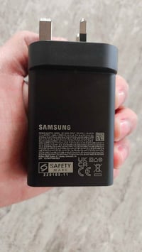 شاحن سامسونج • ٦٥ واط • ٣ منافذ