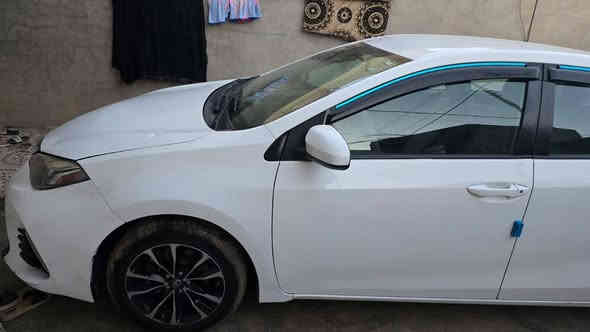 كورلا ٢٠١٩ ماشيه ١٠٠ الف السياره جاهزه وخير من الله الحادث بجم وبيها دواخل صفحه وحده فقط السعر ١٣٠ الشراي يتصل ***********
