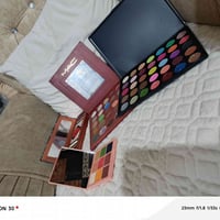 اربع قطع • مكياج