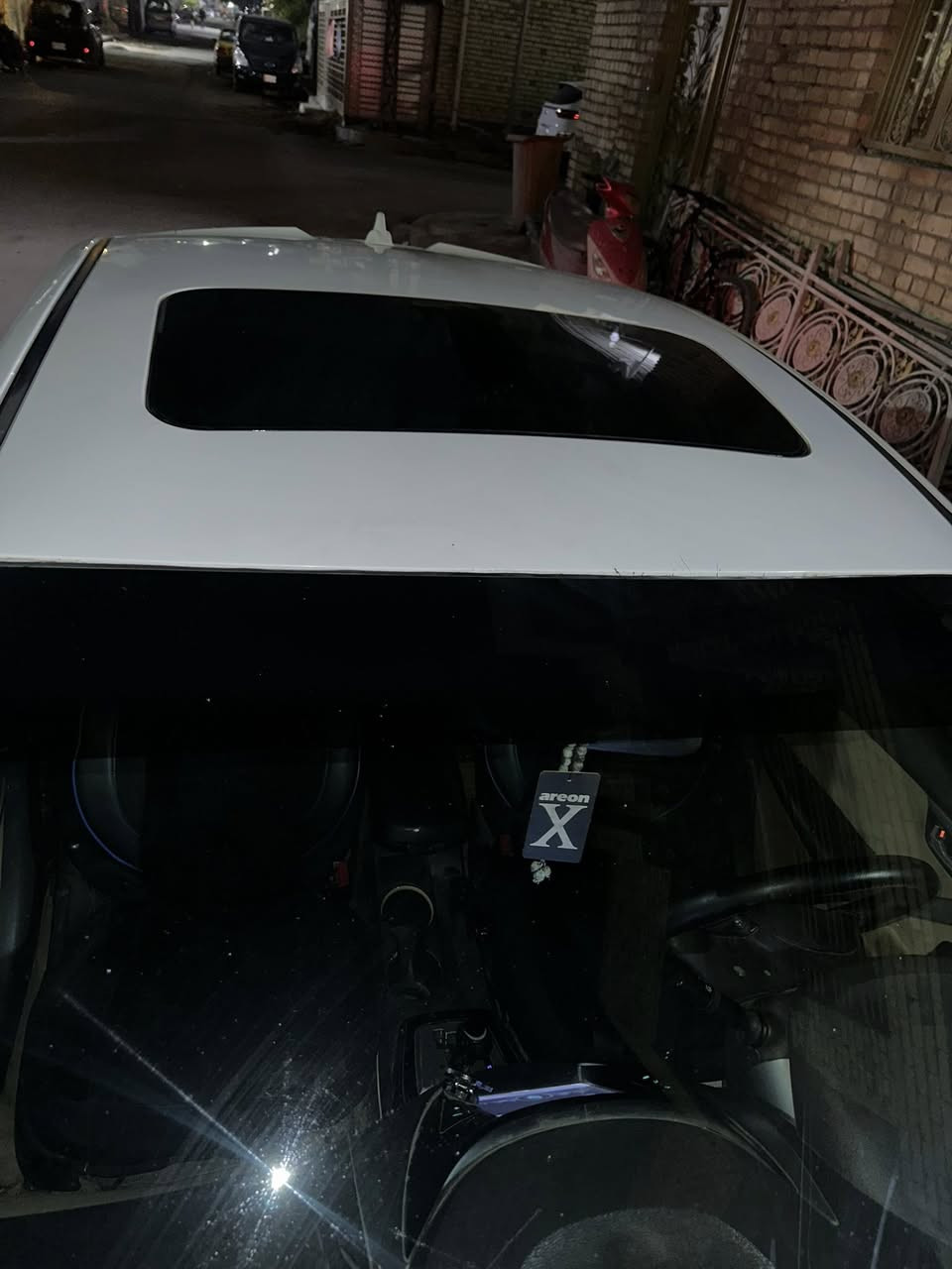 السلام عليكم
النترا مضلع خليجي 2011
السيارة نص فول بصمة + فتحة سقف + اشاير مري + حساسات 
رقم اربيل باسمي سنوية لل ٢٦ 
بيهة منضومة غاز 
كير ومكينة جدد 
السيارة كلشي مناقصهة 
مصبوغة عام بدون كص بدون لحيم 
ابيعلك رقم وتحويل 
مكاني بغداد البلديات 
السعر ٨٢ وبيهة مجال 
للتواصل ***********
