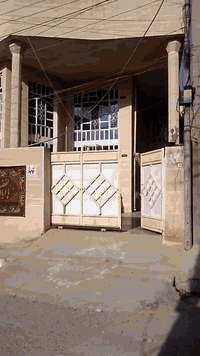 بيت للبيع طابو ملك صرف مساحته 250 موقعه كلش حلو  طابقين عالي عن الشارع...