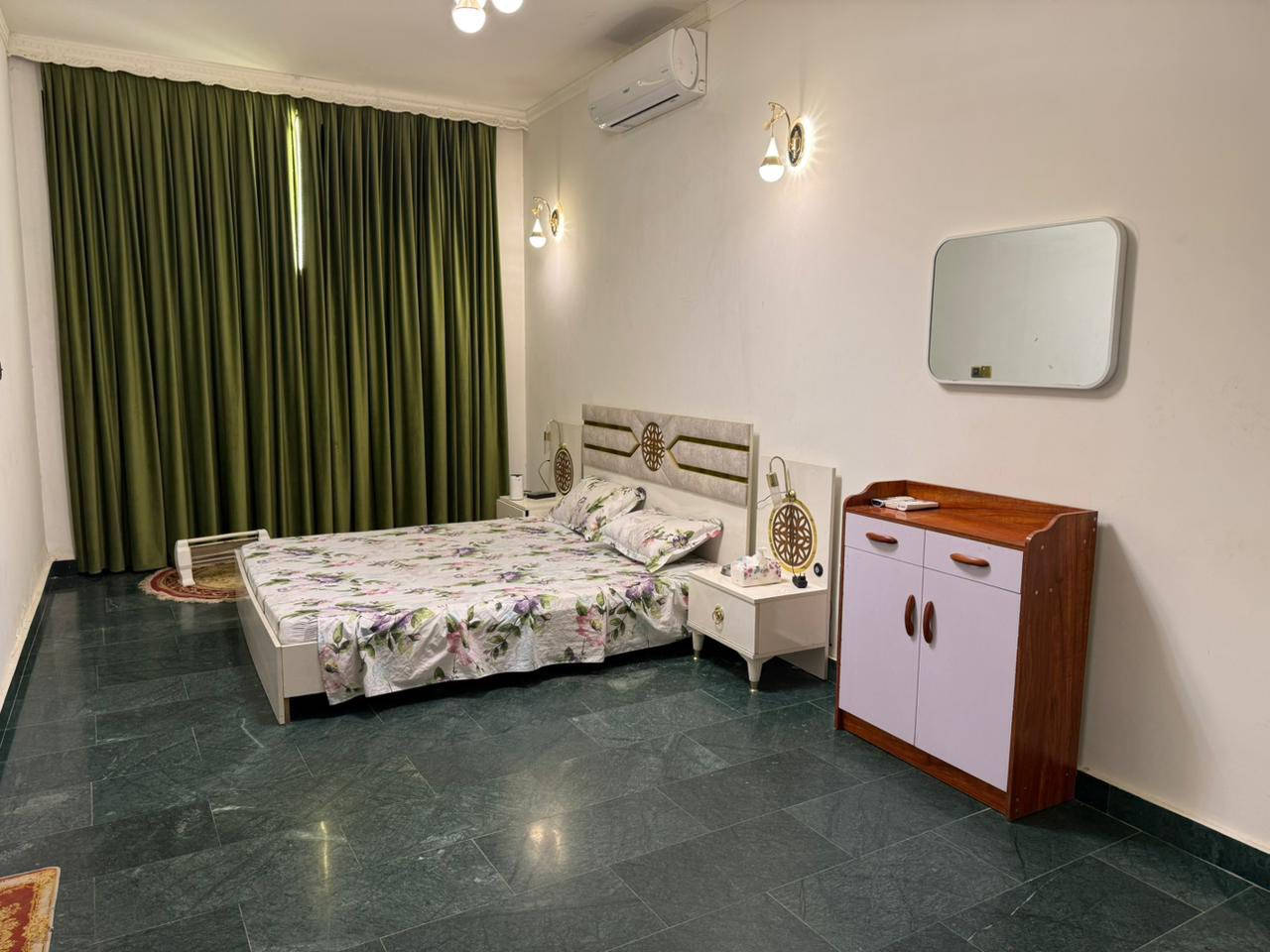 مزرعة إيسن للإيجار اليومي 
العنوان بغداد الدورة البوعيثة موقعها على ضفاف نهر دجلة مباشرتاً
تحتوي المزرعة على :
بناء حديث 
غرفتين نوم 
حمامات فخمة
ساونة 
اطلالات جميلة 
مكان للشوي 
مسبح 
سعر الشفت الصباحي والمسائي في الايام العادية ١٠٠ الف فقط 
سعر الشفت في ايام العطل الصباحي والمسائي ١٥٠ الف فقط 
للحجز والاستفسار المراسلة او الاتصال على الرقم ***********
