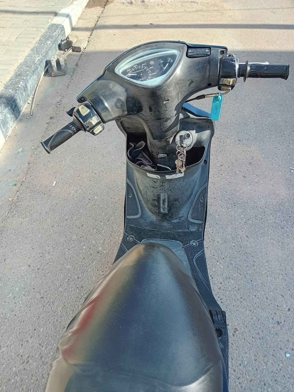 سلام عليكم دراجه ماكس عدله رياضيه للبيع    بوشه55 تشتعل هندر وسلف ‏دراجة نظيفه فقط مزود بوشه 55 رياضي سلف رياضي ويالات جدد كفرات لبلادية موجودات دراجه ما ناقصه شي 
مكاني البصرة دور الشرطة 
السعر 775 وبيه مجال لشراي 
رقمي *********** واتساب موجود
