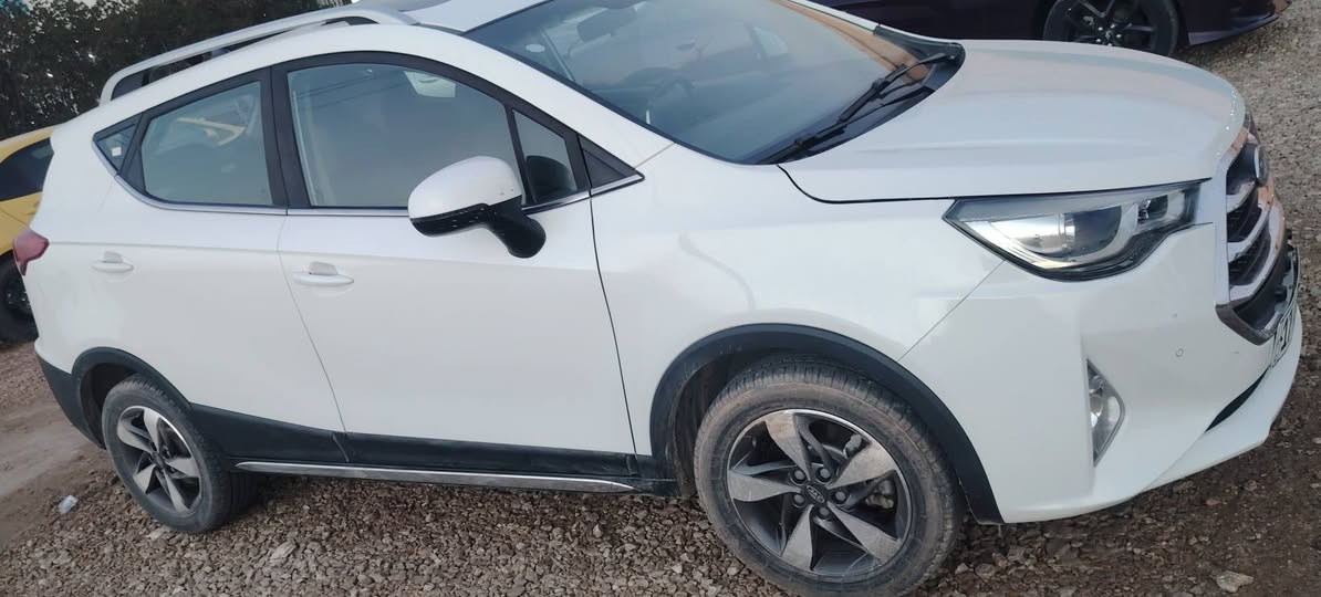 السلام عليكم
جاك S3 صيني رقم مثنئ حر

مواصفات فول

بيه صبغ بنيد فقط

السعر 115 ترهم اقصاد

الاستفسار ***********واتساب
