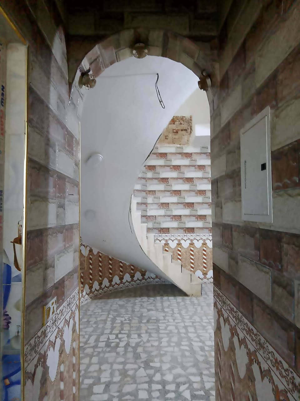 السلام عليكم بيت للإيجار فقط كربلاء الأمن الداخلي المساحه 125 بيت نصيف كما موضح بالصور 
للاستفسار *********** صاحب البيت إني مكلف بالنشر اي استفسار اتصلو عالرقم وشكرا
