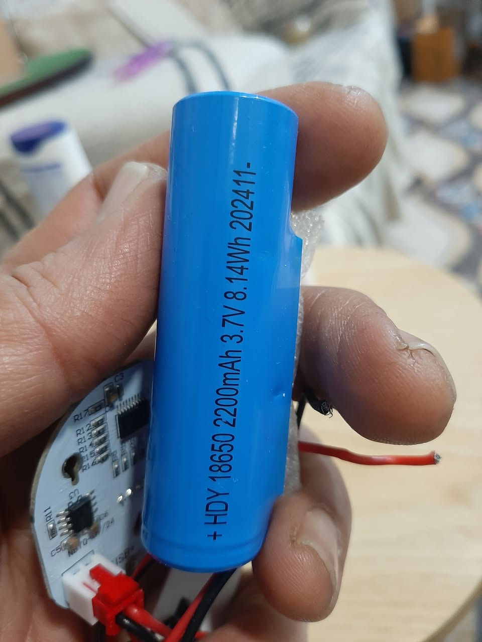 ٤ قطع 
بطاريات لليثيوم اليفيدنه يخلي سعر بالمعقول وبالعافية عليك


**إذا كنت صاحب هذا الإعلان وتريد حذفه لأي سبب، رجاءا أرسل رسالة إلى الدعم الفني**