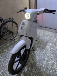 هوندا شحن ليثيوم دراجة جديدة كم مرة مشحونة ماخذهة ب740 الف رايدهة ب600...