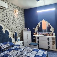 غرفة اخشاب • ٨ قطع • نظيفة