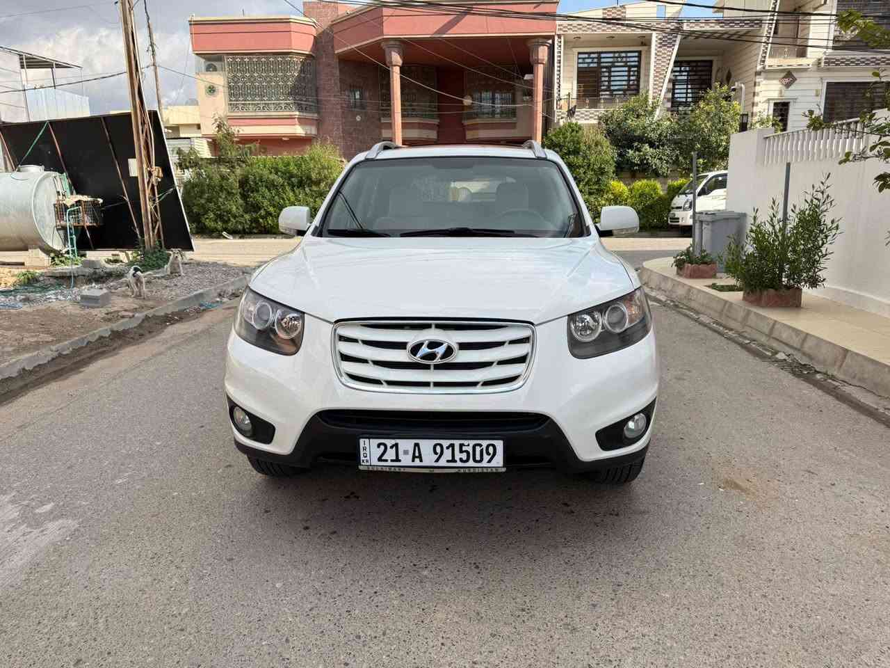 سلام عليكم .  للبيع هونداي سنتافي موديل.   2011
 .  رقم سنوية وهزة جديد .. 
   سيارة عل وضع الشركة .. مكفولة كفالة عامة دعاميات بلاد
   سيارة ماشي 110. حقيقي 
  كير ومحرك بشرط ما مفتوح .. 
   سيارة فول مواصفات .... 

     ***********.      عنوان كركوك
