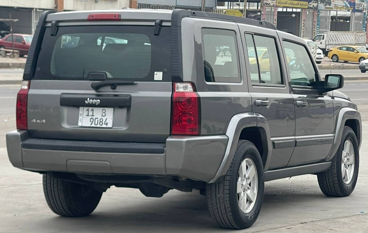 للبيع جيب كوماندر 2008 وارد امريكي كلين كفاله ضربه وصبغ وتبديل لون مميز ماشيه 180 الف حقيقي مكينه 3700 سته سلندر كير جاهزات تبريد 3 قطع ثلج تحكم ستيرن 7 راكب فور ويل شغال طخم تاير حداديه جديده حساسات اصطفاف منضومه زنون عالي وناصي وبلوجكتر كشن كهرباء سياره جديده بمعنى الكلمه رقم بغداد ممميز ب اسمي هزه جديده 
للاستفسار ***********السعر 117 وبيها مجال بسيط وكلشي موجود بسوك الجديد بسعر والتعبان بسعر مكانها بغداد شارع فلسطين بغداد, العراق
