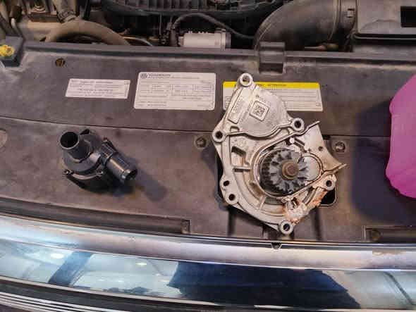 VW service 🇩🇪
سلام عليكم 

زبائننا الكرام 

🌹

السيارة الاولى 🚘: 

اشتكى الزبون من وجود نضوح لماء المحرك مع نقص دائمي ، تم فحص السيارة وتبديل واتر بامب مع ماطور مساعد ، كذلك تم تبديل ماء G12 evo الاصلي المتوفر لدينا فقط ، تم ارجاع السيارة الى وضع الشركة مع ضمان سنة ، علما بان السيارة هي فولكس واكن باسات محرك 2.0 تيربو موديل 2021 . 

🌹

‏‎السيارة الثانية 🚖: 

تبديل هيدروليك كير الماني ( على رقم شاصي والكود الخاص بالكير ) والنسبة الصحيحة ( لازم يتبدل كل ٦٠ الف كليومتر ) ، علما بأن السيارة هي فولكس واگن جيتا موديل 2019  محرك 1.4 تيربو . 

🌹
🌹

‏‎زبائننا الكرام 

‏‎عروض وكالتنا 

‏‎١- تبديل هيدروليك كير بدون اجور عمل 🚘

‏‎٢- فحص كومبيوتر مجانا في وقت تحتاجه سيارتك الى فحص في حالة تبديلك لدهن المحرك في وكالتنا . 

‏‎٣- فحص للصدر الامامي مجانا في وقت تحتاجه سيارتك الى فحص في حالة تبديلك للدهن المحرك في وكالتنا . 

‏‎كذلك سوف تدخل تلقائيًا في السحبة الشهرية للفلاتر المجانية والسحبة الدهن المجاني كل ثلاثة اشهر. 

‏‎٤-زبائننا الكرام 

‏‎العرض الجديد من وكالتنا 

‏‎في حالة زيارتك لورشتنا سوف تدخل تلقائيا بالقرعة الشهرية الجديدة . 

‏‎وسوف تحصل بها على اجور عمل مجانية لاي صيانة تقوم بها في المستقبل حتى وان كان تعمير محرك 

‏‎🏆  العرض الجديد : 

‏‎٥-تبديل هيدروليك كير مجاني ( قرعة كل ثلاثة اشهر )

🌹
🌹

موقع شركتنا الجديد

‏https://maps.google.com/?q=36.168079,44.011108

‏‎‏‎شركة شيرين ( وكالة سكودا & فولكس واگن ) 

‏‎شارع ملعب فرنسو حريري اذا من جهة شارع  60  - قرب نقليات بغداد ( كراج بغداد) - بالقرب من مرطبات 9* 9 

***********-***********

‏‎الوكالة الالمانية الوحيدة في العراق 🇩🇪
