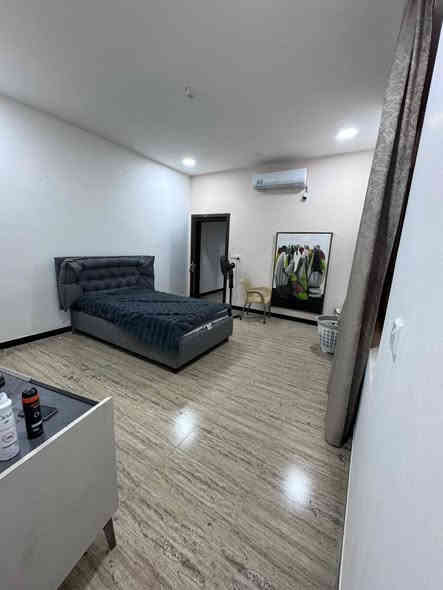 منزل  ،،متميز للايجار مليون وربع وبي مجال ،،في الدورة جمعية خير الله طابو ، المساحة١٥٠م ، الواجهة 6م ، النزال٢٥م. 👇 ثلاث غرف نوم 
اثنين حمامات 
موقع ممتاز 
مجهز بالسبالت مع نصف الأثاث 

للاستفسار الاتصال على الارقام
***********
***********
***********
