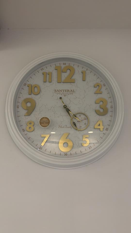 ساعات عدد 3 الحجم كبير
سعر الوحده 15 الف
سله مهملات ستيل
الكبير 10 
الصغير 5
سله مهملات عاديه لون اسود سعر 3 الوحده
كونسول عدد 1 سعر 100 الف
***********
