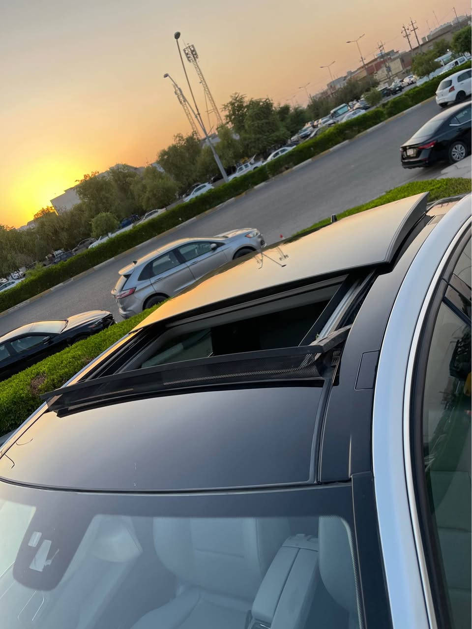 مارسيد E 200
موديل 2011
پانوراما
ئه فنگاردن ضمان
بدون دعم و صبغ
143ميل ماشي
كير محرك تحويل وكالة كلشي بشرط
سعر 168
رقم موبايل ***********
مكان السيارة دهوك أربيل, العراق
