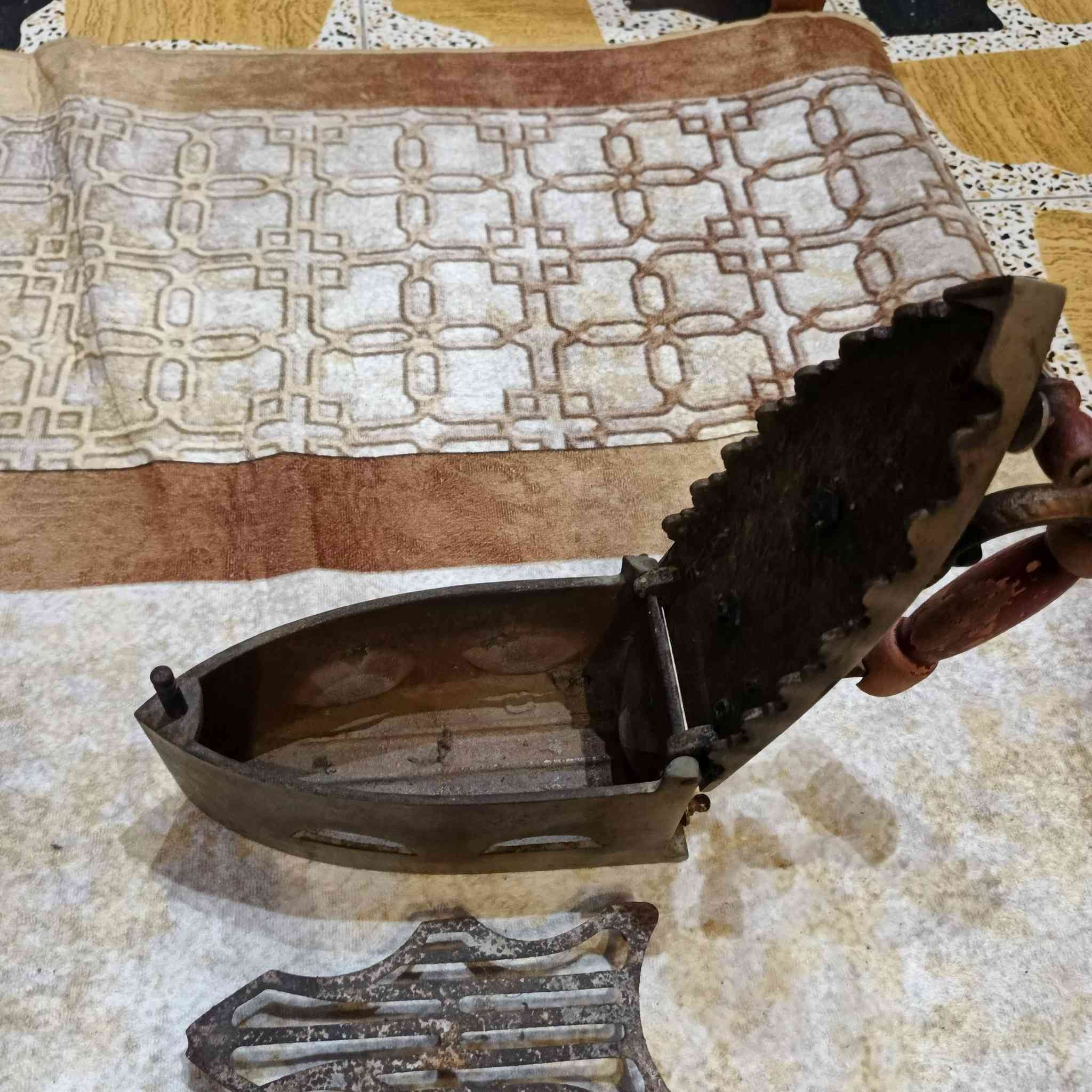 السلام عليكم اوتي فحم قديم تحفه هوه ولستان مالته جدا نظيف مستخدم شي قليل بي ضرر بل يده مالته السعر ٣٥ للحجز عل خاص  يوجد توصيل 0773524711 مكان بغداد


**إذا كنت صاحب هذا الإعلان وتريد حذفه لأي سبب، رجاءا أرسل رسالة إلى الدعم الفني**