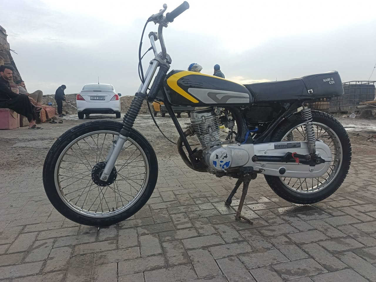 نامه  شلامجه ادوات البيع مفتوحه كلشي شغال بيه مابيه نقص كبل الشارع السعر 350 مكاني بصره الحيانيه دور الشرطه رقم تليفوني *********** واتساب وخط
