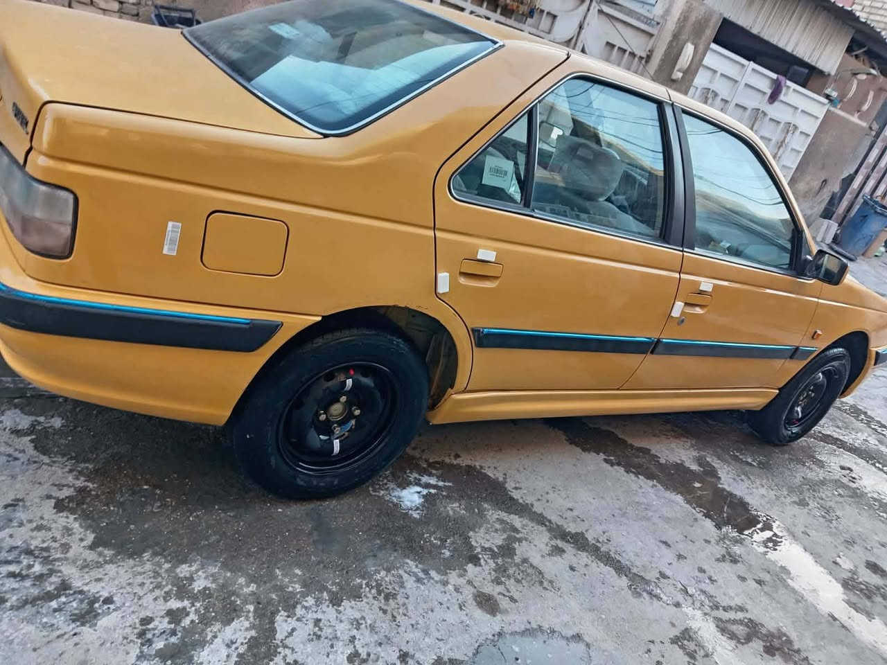 السلام عليكم ورحمه الله وبركاته شباب أقره المنشور الخير بيجو بارس مديل 15كفاله عامه من ضربه ولا تبديل ولا صبغ هاي صورها كدامك شراي اتصل علا رقم صاحب السياره مكان السياره بغداد العبيدي السعر 56اوبيها مجال الشراي جاهزه من كلشي  صدر امامي او خلفي جديد كهربائيات كل شغاله كاعيه جلد داخل كلش حلوه مصفره من كلشي شرط التحويل ***********هاذا رقم
